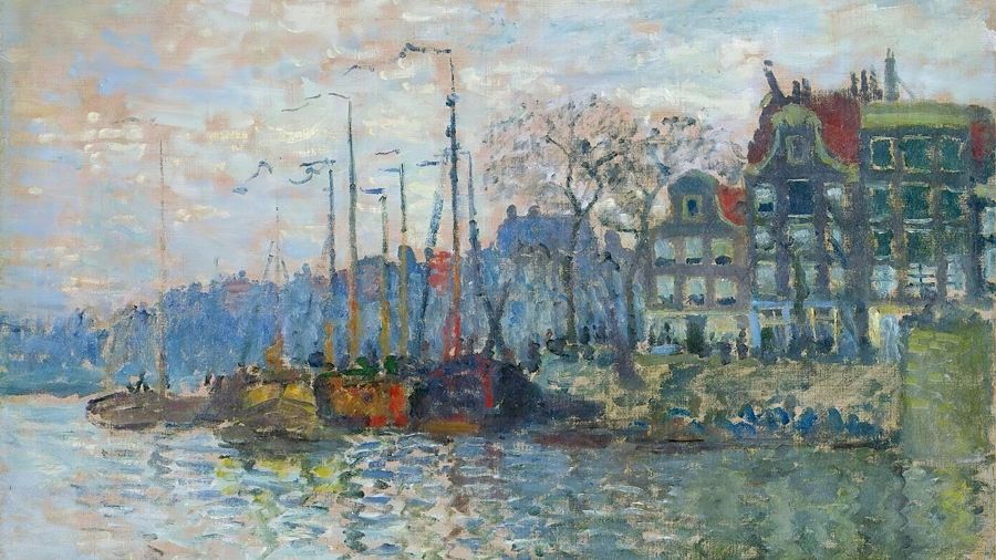 View of the Prins Hendrikkade and the Kromme Waal in Amsterdam